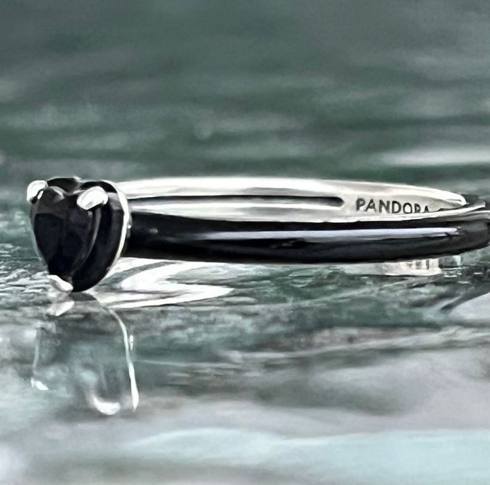 Pandora oryginał pierścionek r.18
