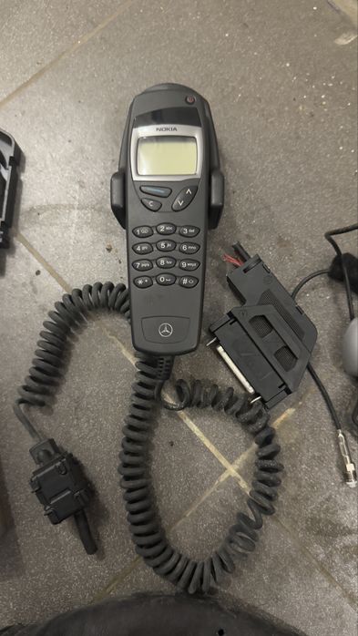 Телефон Nokia для Mercedes