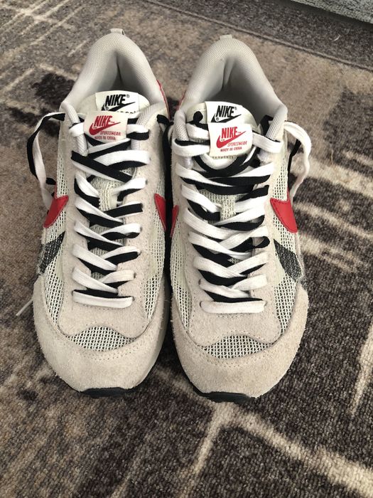 Кросівкі від бренду найк сакаі