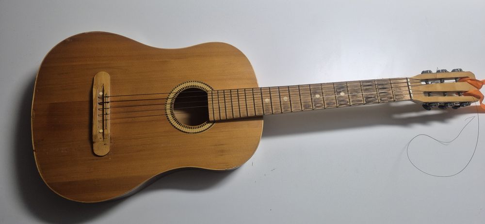 Gitara klasyczna używana