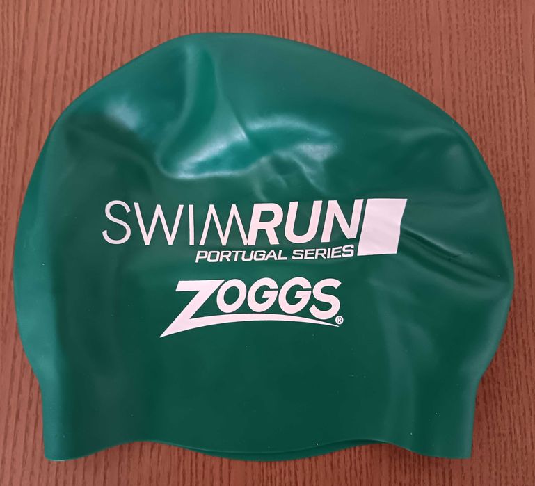 Touca de natação, de silicone, SwimRun Portugal Series, marca Head/Zoggs, em estado novo.