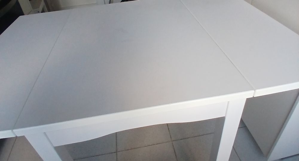 Mesa branca do ikea