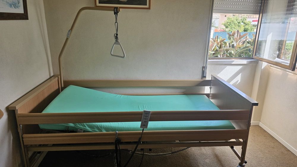 Cama articulada com colchão