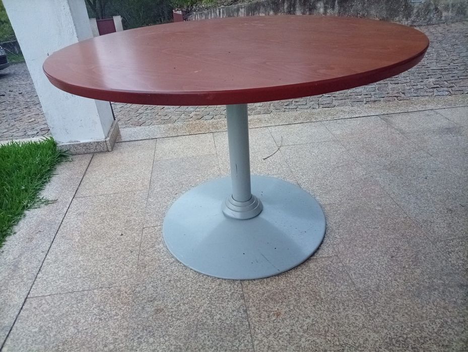 Mesa de madeira  110cm de diametro