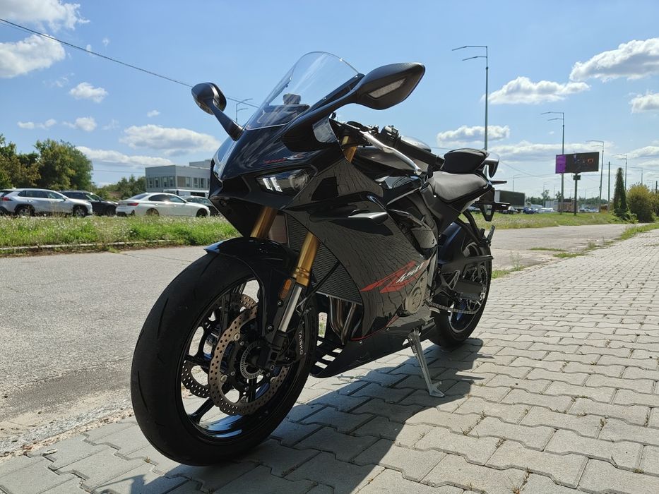В наявності! Спортивний мотоцикл Kove 450RR PRO