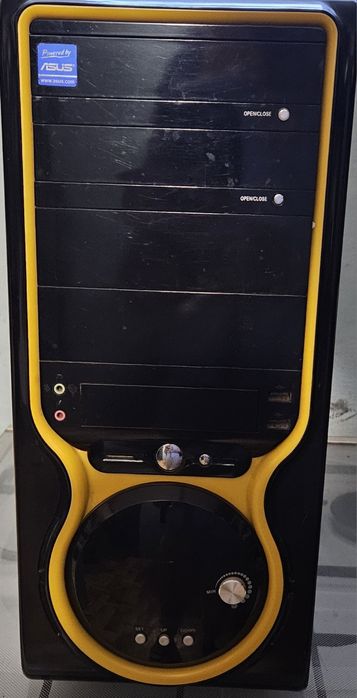 Monitor LG oraz komuter Asus