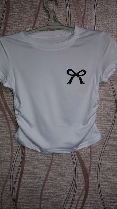 Класична базова футболка