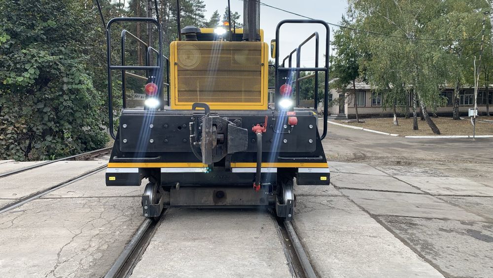 Локотрактор локомотив рельси Е1400