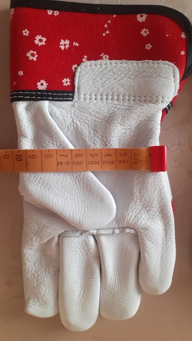 Рабочие защитные перчатки