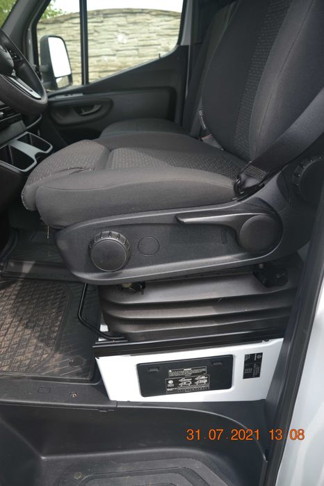 wynajem wypożyczenie dostawczy  kontener z windą 10ep automat