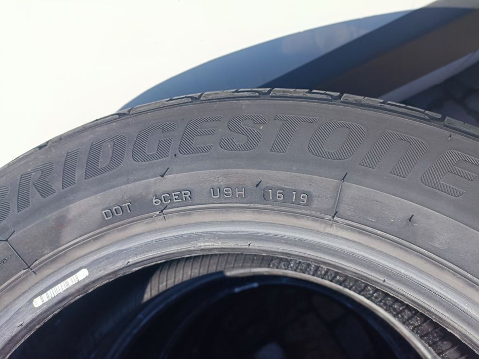 Continental 215/60 R17 шини літні комплект