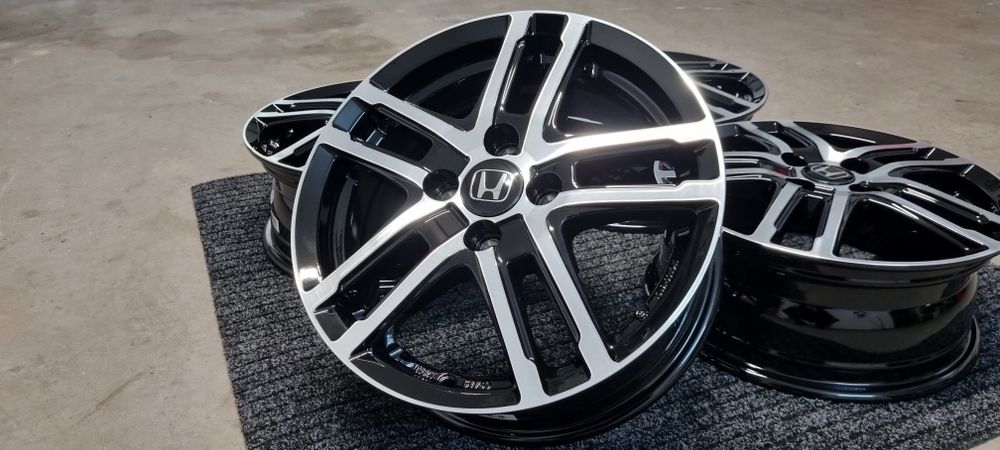 Honda 15" Felgi aluminiowe nowe 5x114,3 Civic FR-V CR-V alufelgi