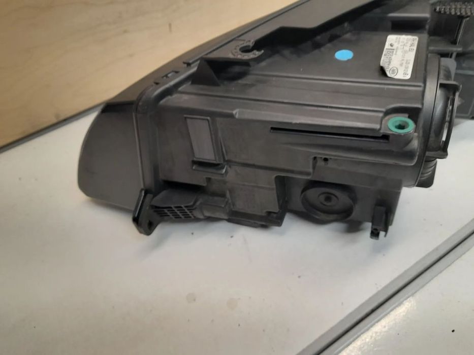Lampa prawa przód przednia halogen RANGE ROVER EVOQUE GJ32-13W029-BA