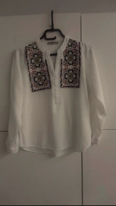 Bluzka koszulowa r. M/L