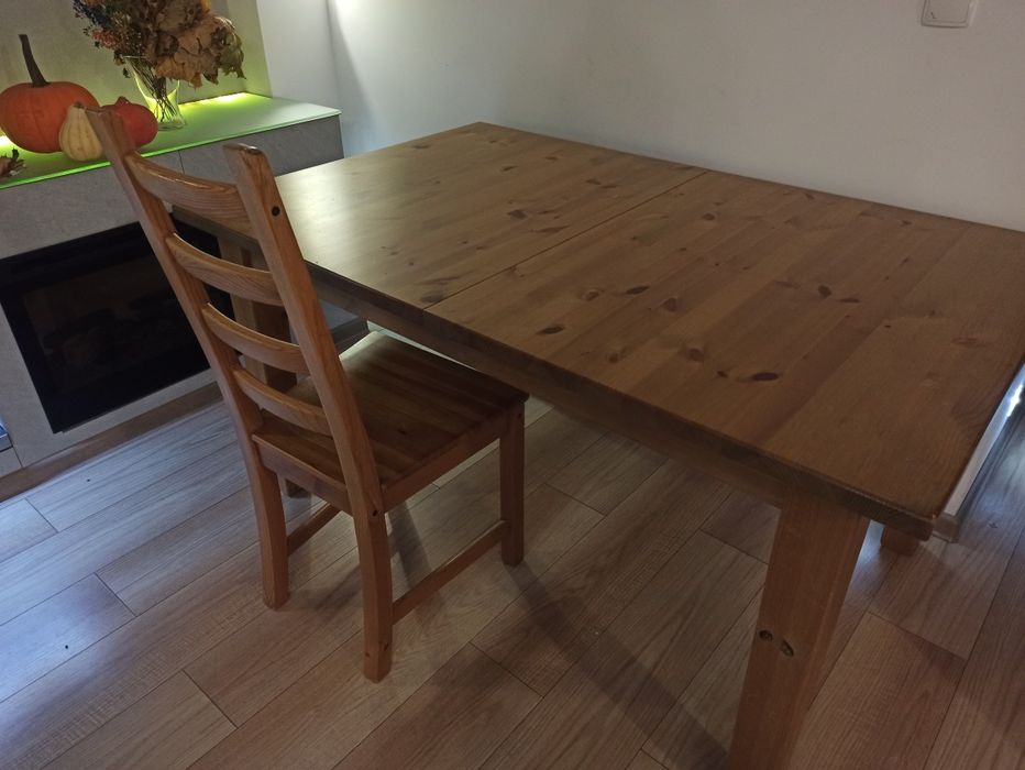 Stół drewniany / ikea