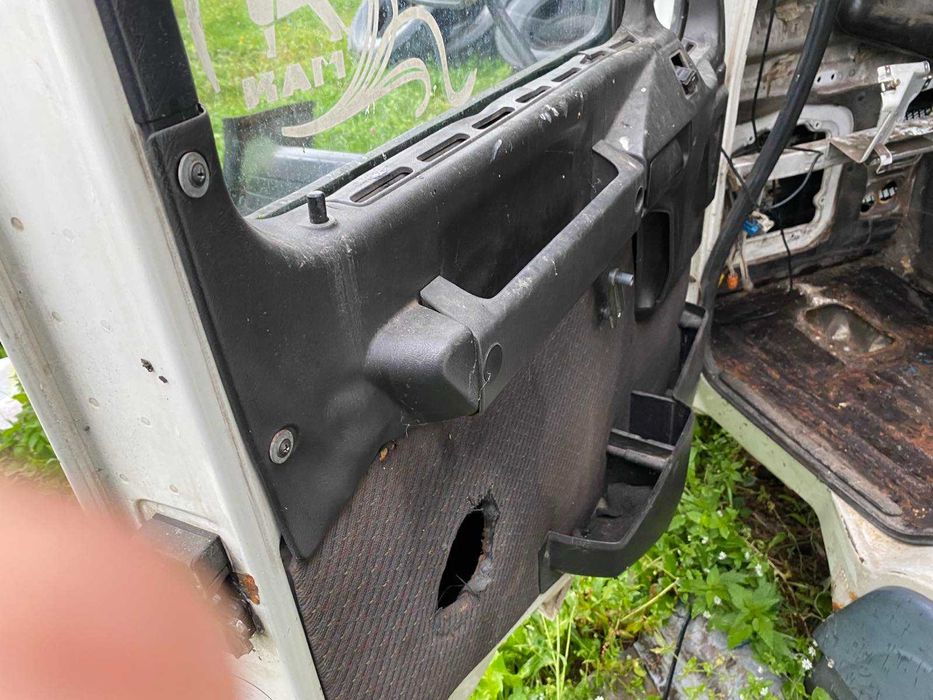 Кабіна MAN F2000 Commandor продається тільки ціла як на фото!