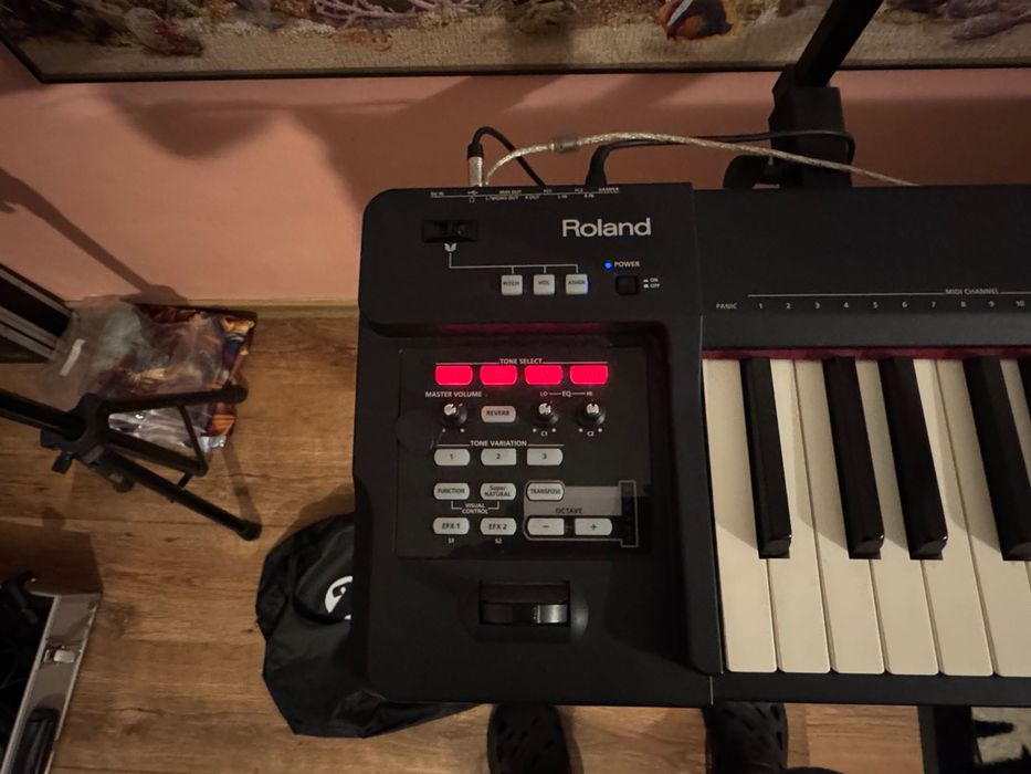 Roland RD 64 cyfrowe pianino ze sztywnym futerałem