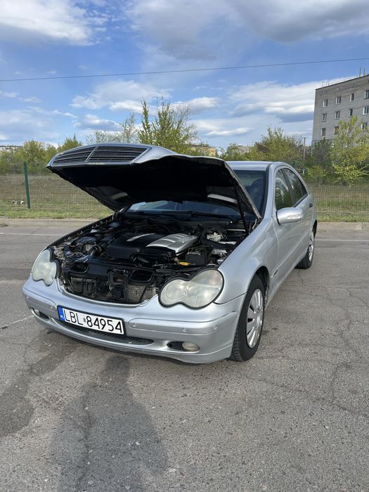 Mersedec benz c-klas w203 2002 року