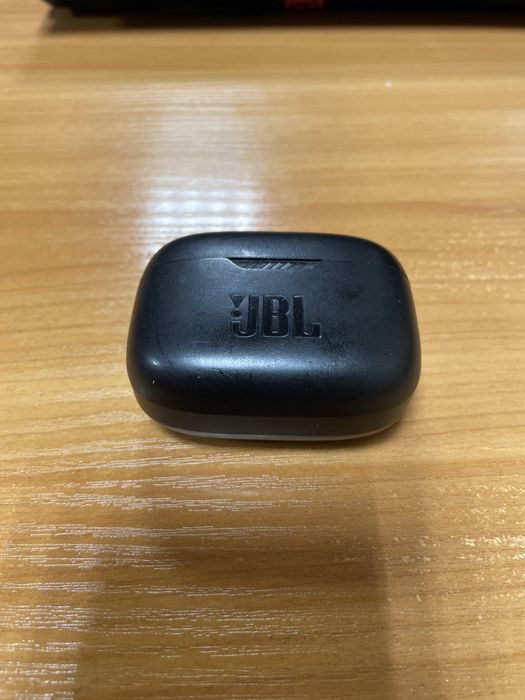 Продам безпроводні навушники JBL  230NC