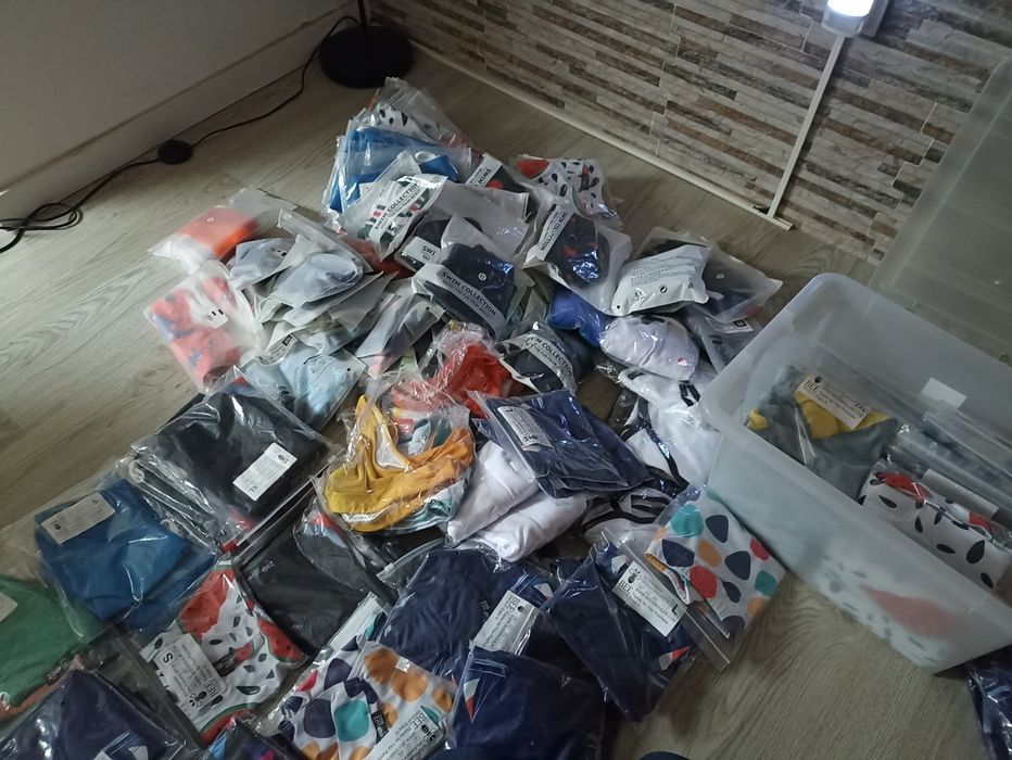 Lote de 240unidades de roupa de banho masculino