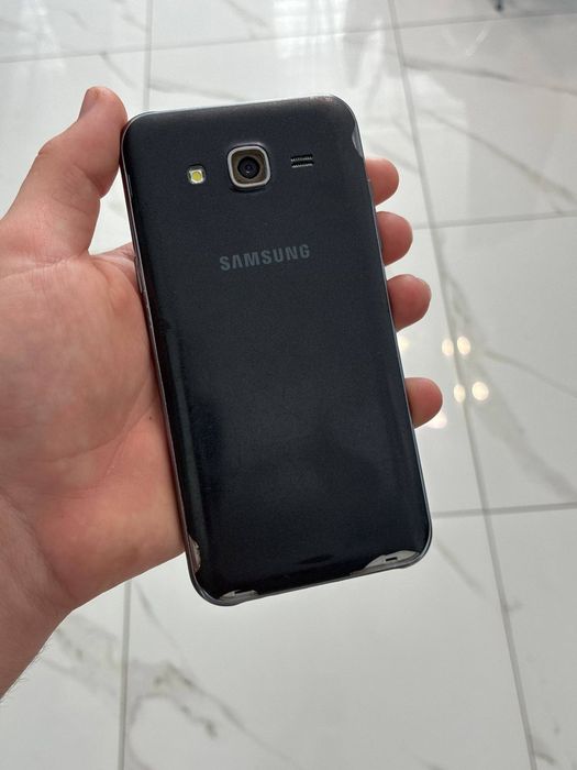 Смартфон Samsung Galaxy J5 SM-J500FN 8GB