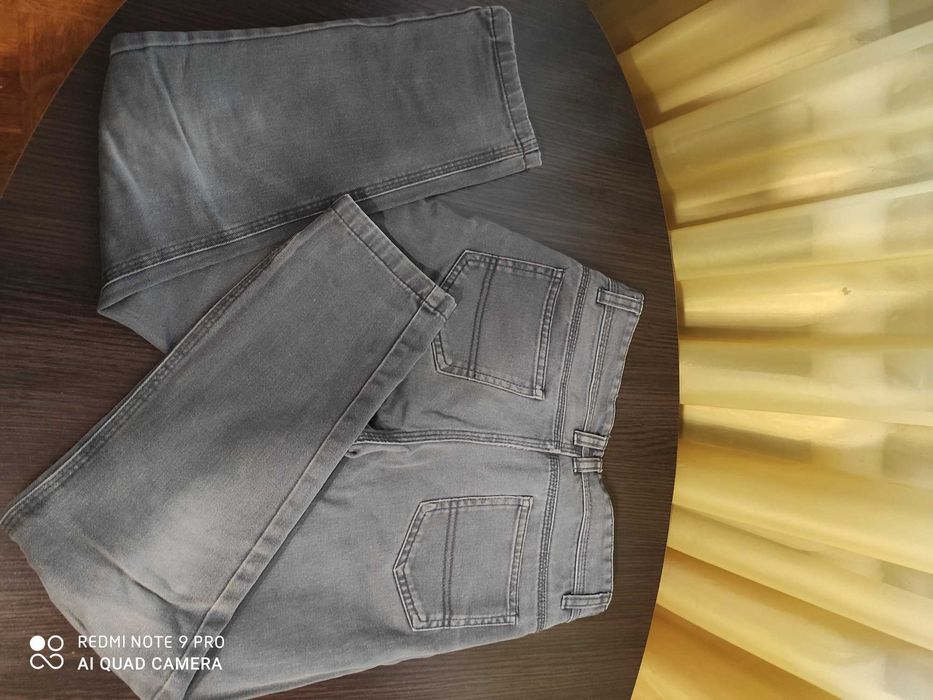 Штаны,джинсы,штаны на мальчика,на 6-9 лет