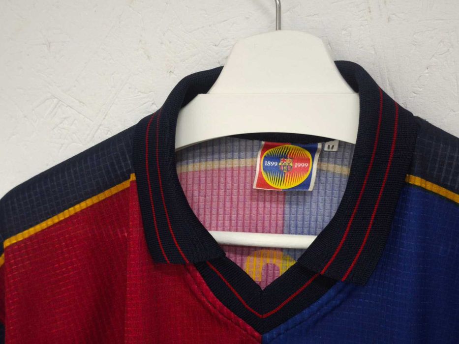 Luís Figo #7 Camisola Oficial FC Barcelona Centenário (1899-1999) -  (Tamanho M)