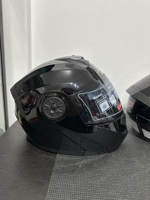 Capacete modular novo 65€