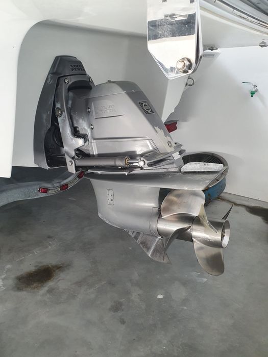 Sprzedam Łódź Cobalt R5