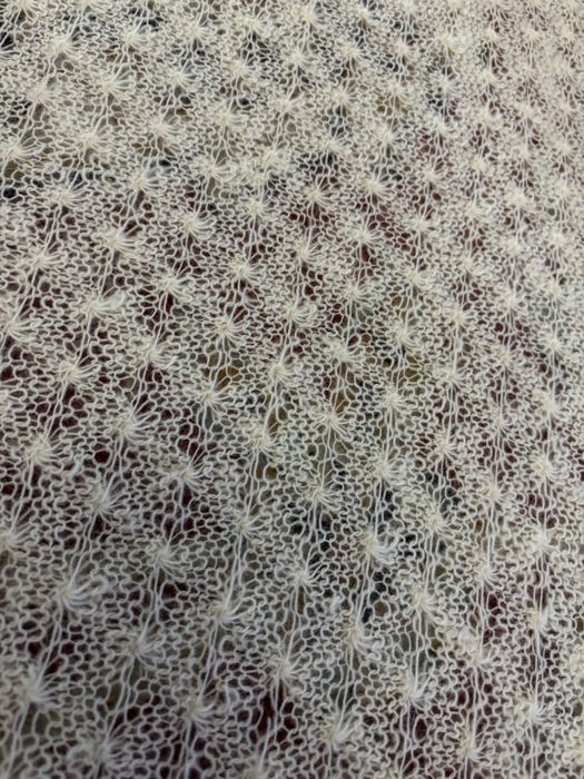 Chusta ręcznie robiona z wełny