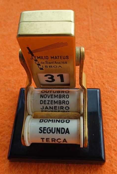 Antigo Caléndário de Secretária