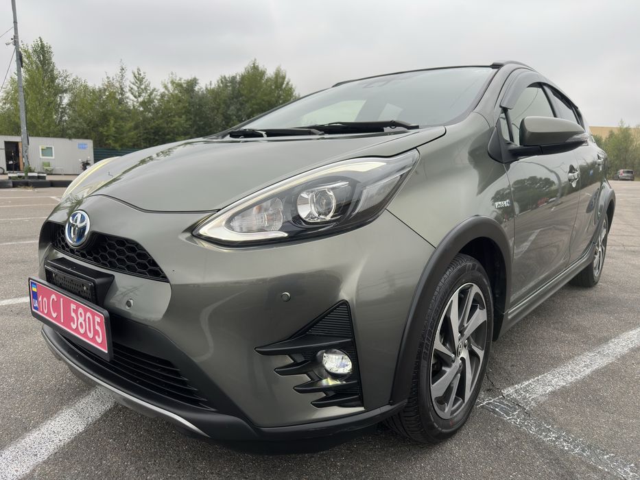 4л/100 км Продам Toyota Aqua 1.5 Crossover гібрид 2019