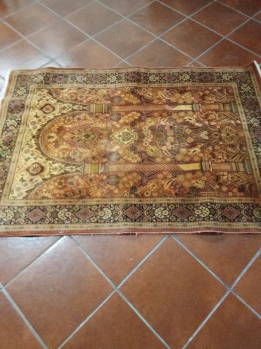Carpete muito antigo