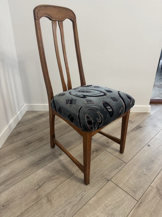 Стілець деревяний