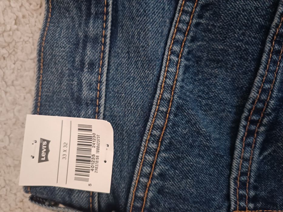 Джинси levis  568