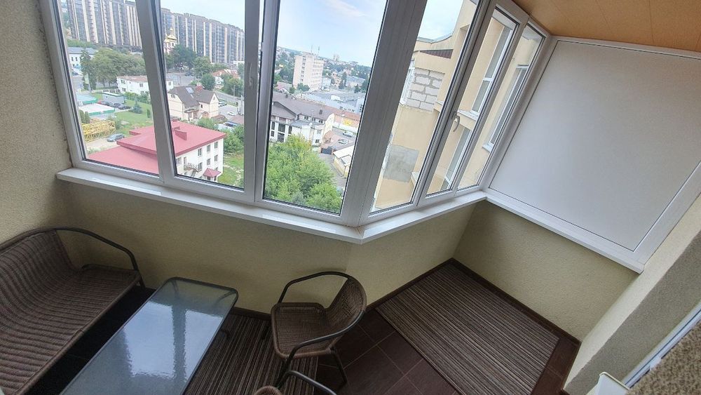 Продам 4кімнатну квартиру. 175кв.м.Центр.Власник