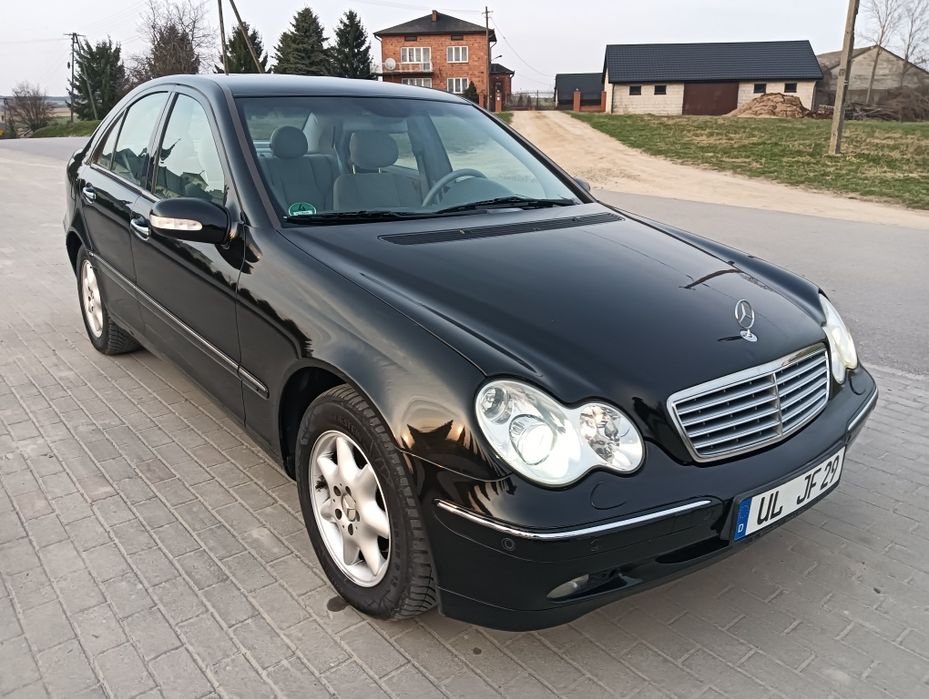 Mercedes Benz C klasa 1.8 kompresor Xenon  Ładny Klima Alus  Hak