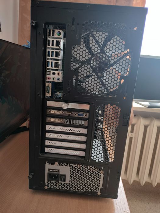 Komputer do gier / pracy albo serwera NAS. 12 Rdzeń  / 16 GB DDR4 RAM
