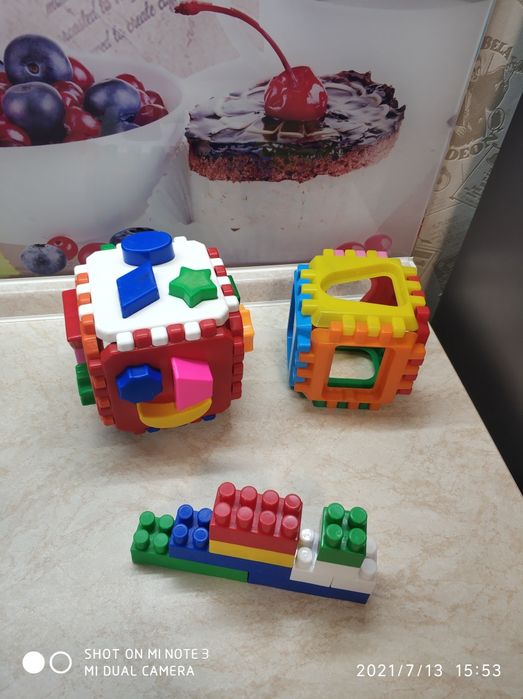 Развивающие игрушки, конструктор, буквы