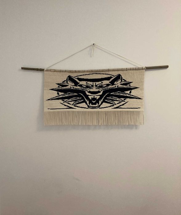 Unikatowa makrama Wiedźmin - Wilk - rękodzieło