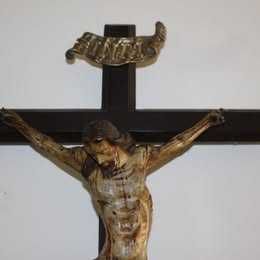 Grande crucifixo em madeira início Séc XIX