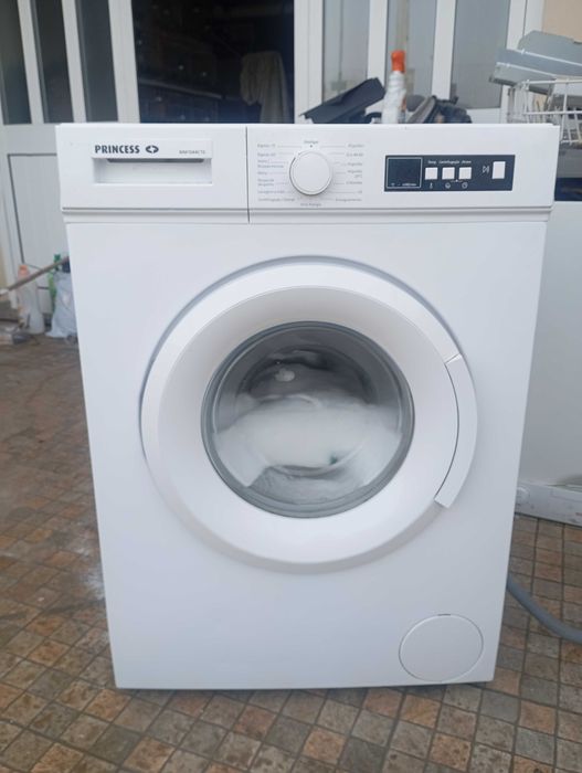Vendo máquina de lavar roupa princesa 6 kg