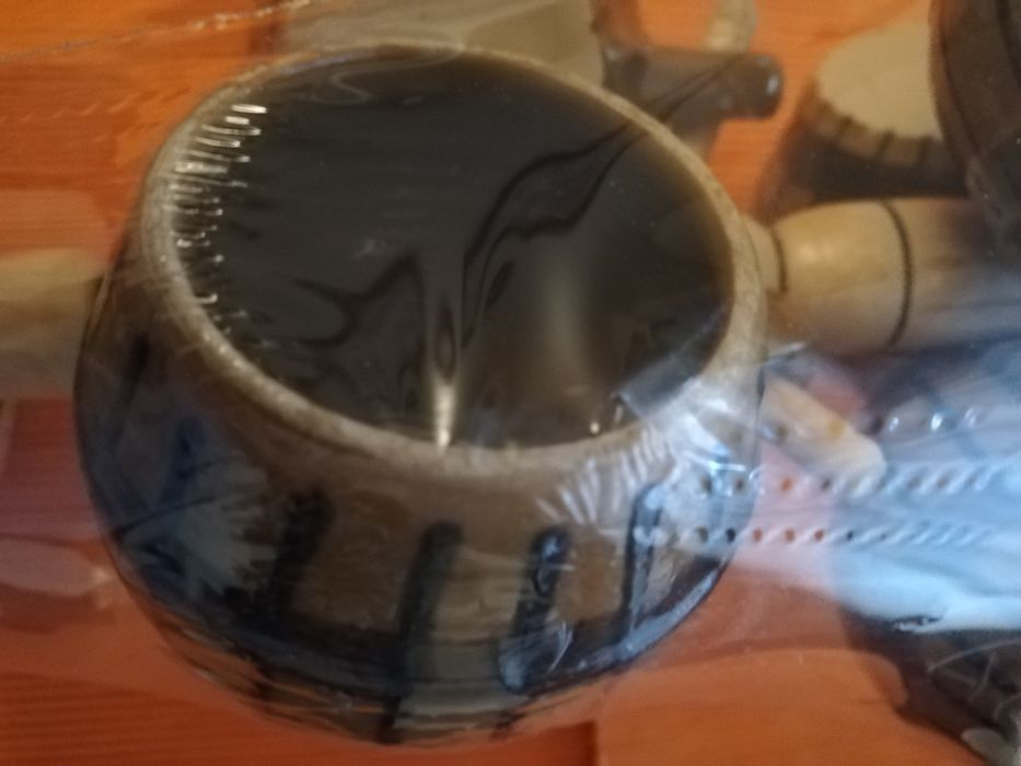 Zestaw glinianych kubeczków na stojaku drewnianym NOWE!