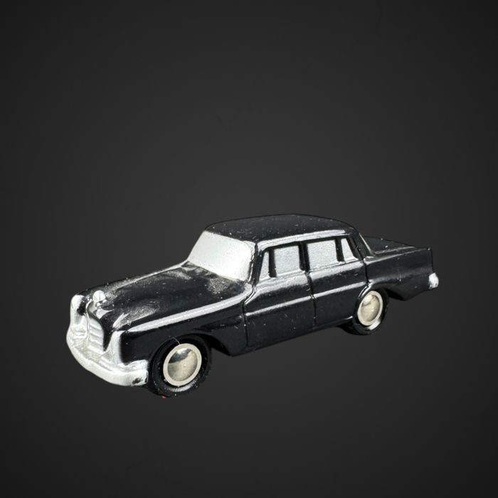 Model Schuco 1:90 Piccolo Mercedes 220 S czarny J/5