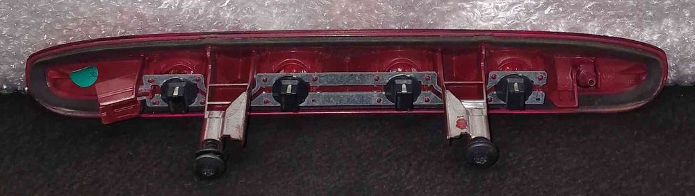 Luz Stop Adicional / 3º Stop - PEUGEOT 208 I