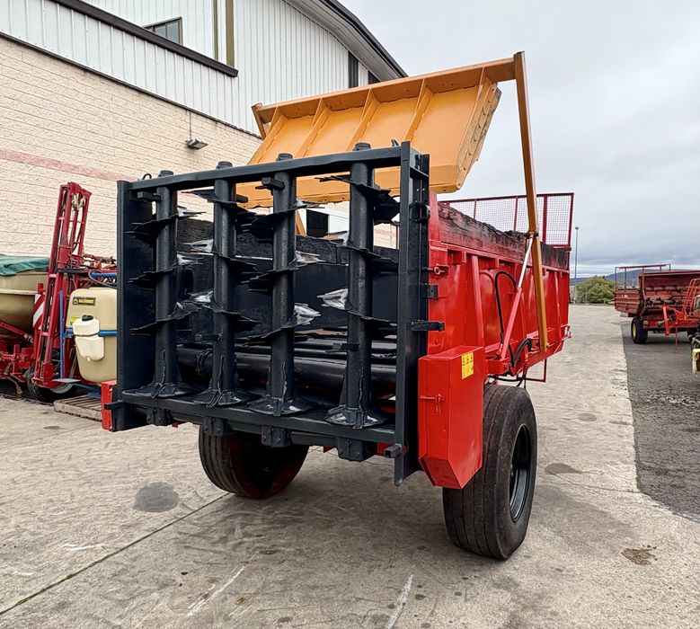 reboque diatribuidor de estrume