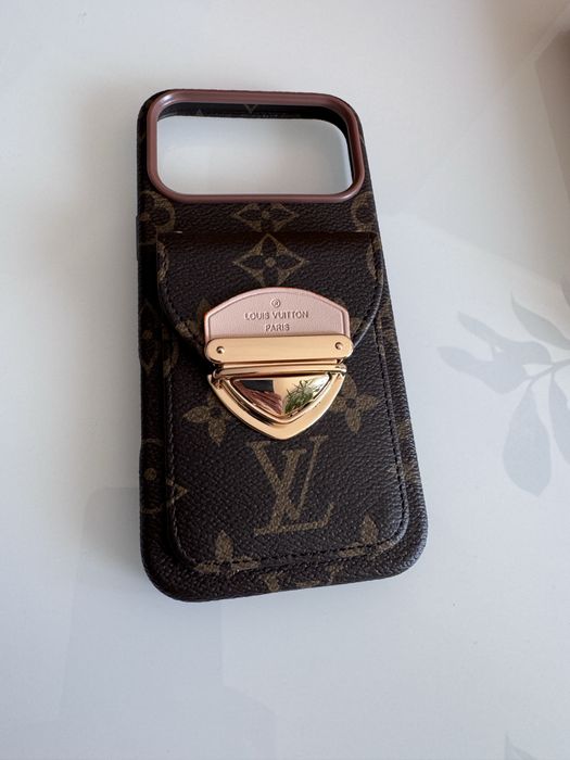 Piekne etui LV  na telefon  Iphon 17 pro max