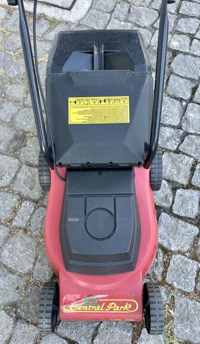 Máquina de Corta Relva - Central Park