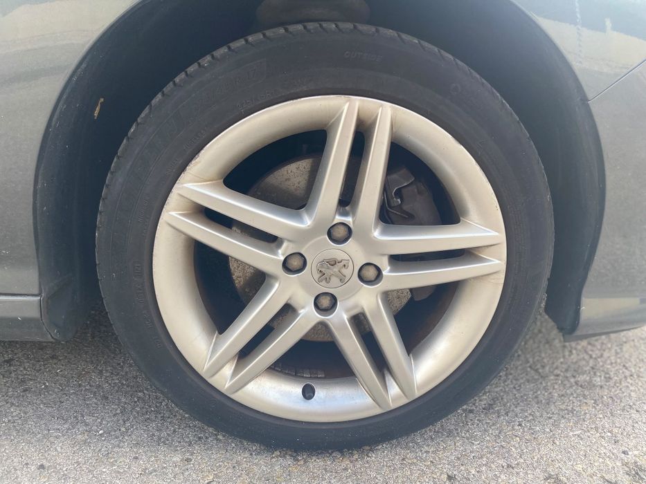 Peugeot 308 CC THP 1.6 em estado irrepreensível