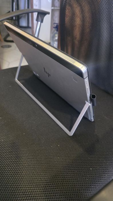 HP Elite x2 1012 G2 i7 7a Gen 8GB RAM 128GB SSD